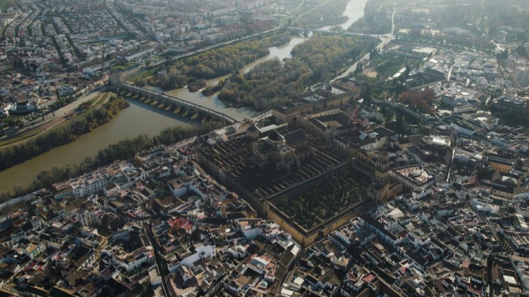 Córdoba Unveiled: Tracing Centuries of History in the Heart of Spain